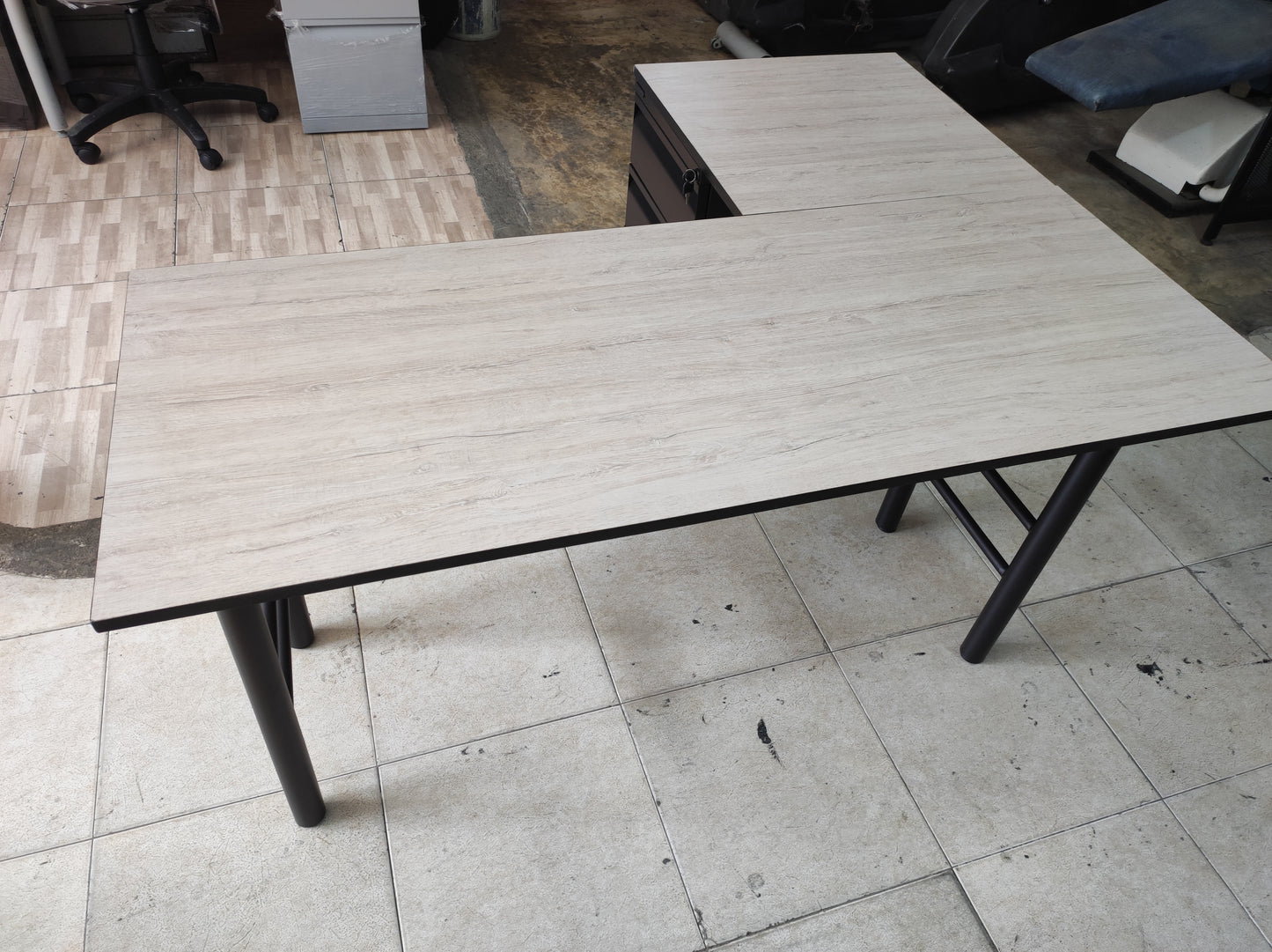 Escritorio tipo L - 150 cm x 150 cm