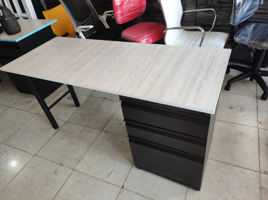 Escritorio Lineal