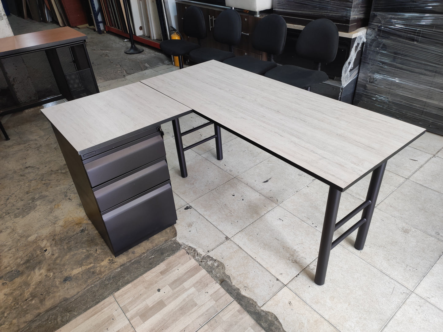 Escritorio en L Gerencial