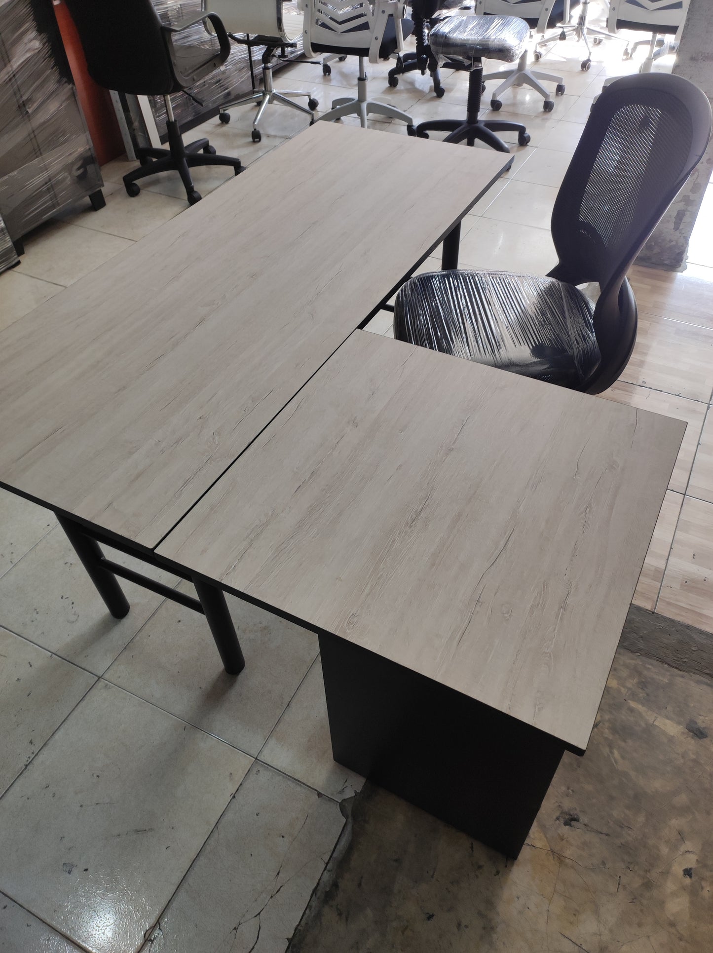 Escritorio en L Gerencial